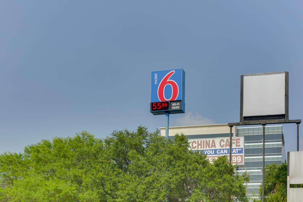 Motel 6 Houston, Tx - West Екстер'єр фото