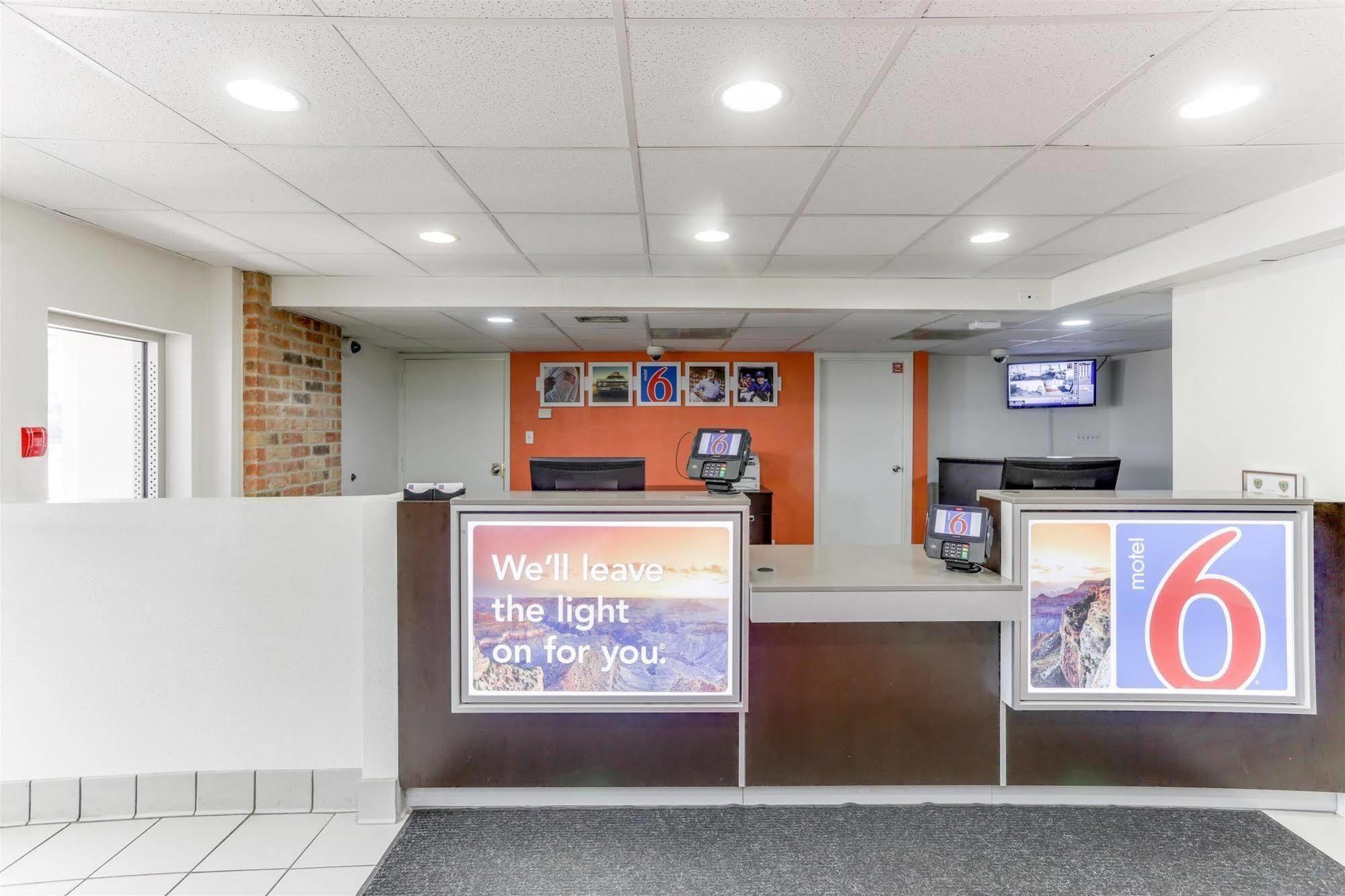 Motel 6 Houston, Tx - West Екстер'єр фото