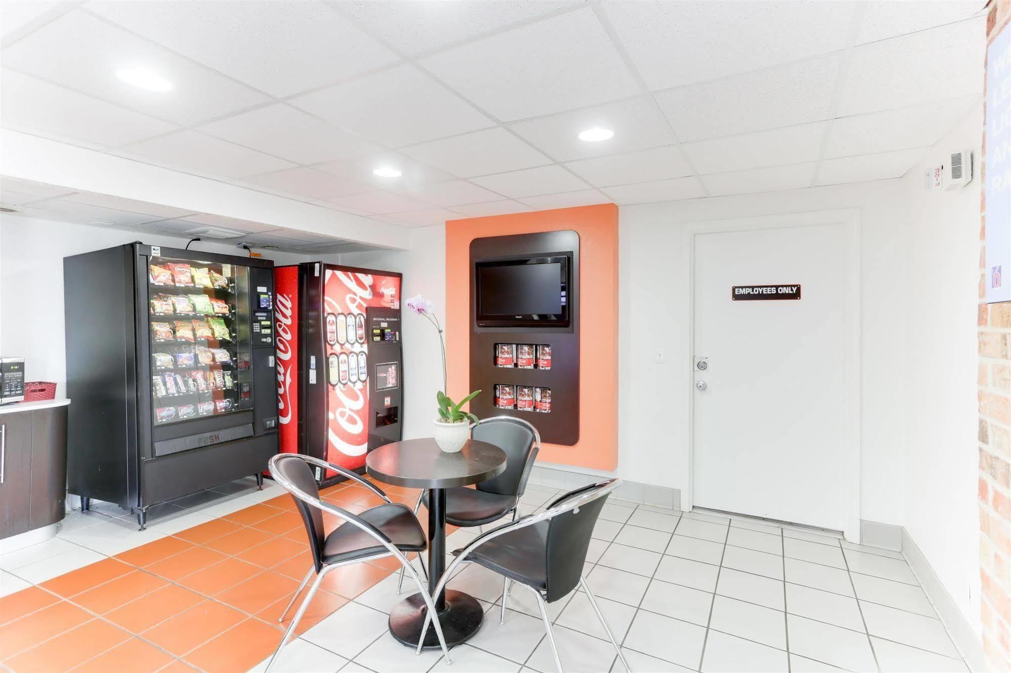 Motel 6 Houston, Tx - West Екстер'єр фото